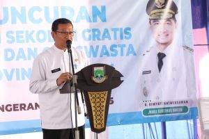 Plt Kadis Pendidikan Lukman 