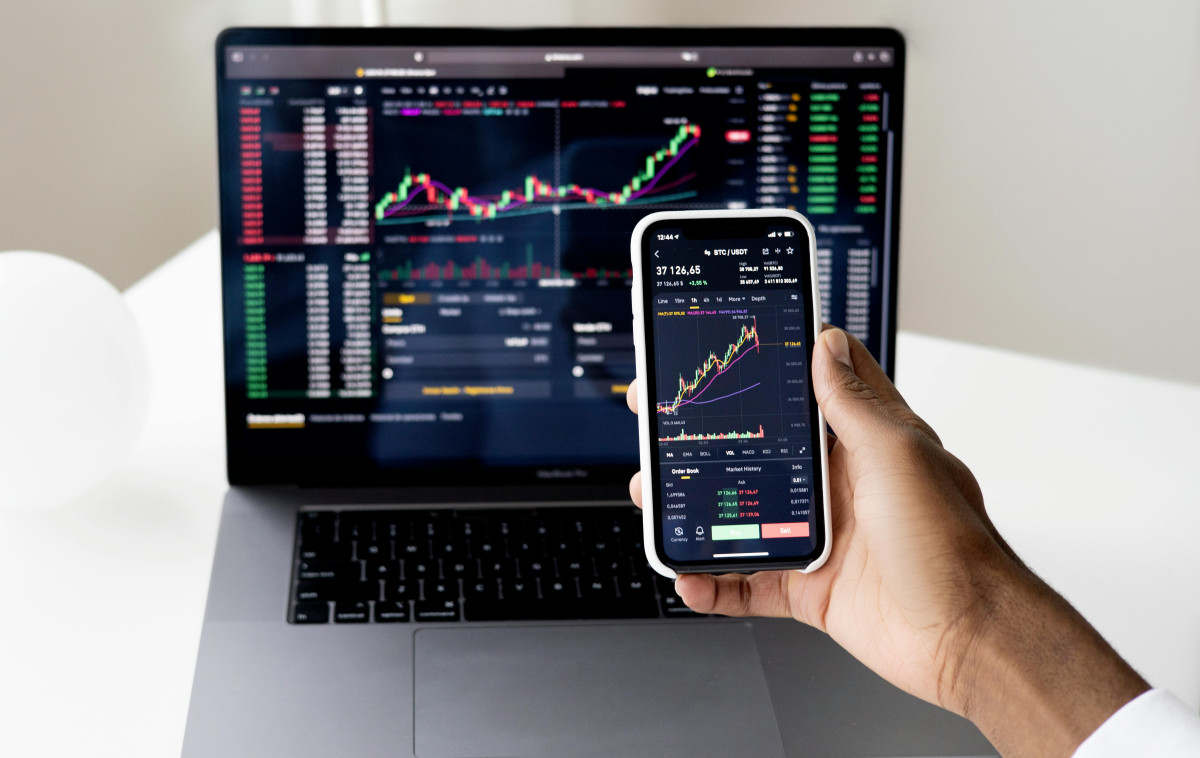 Investasi, Perusahaan Indonesia